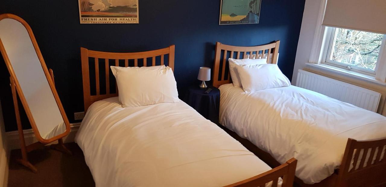 The Weir Hotel Уолтон-на-Темзе Экстерьер фото